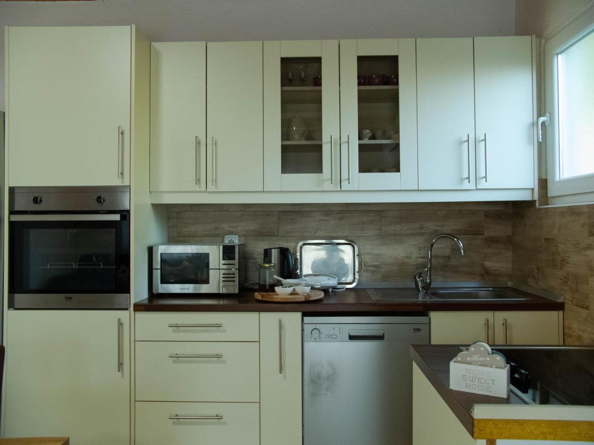 Apartment Village House Ravno Экстерьер фото